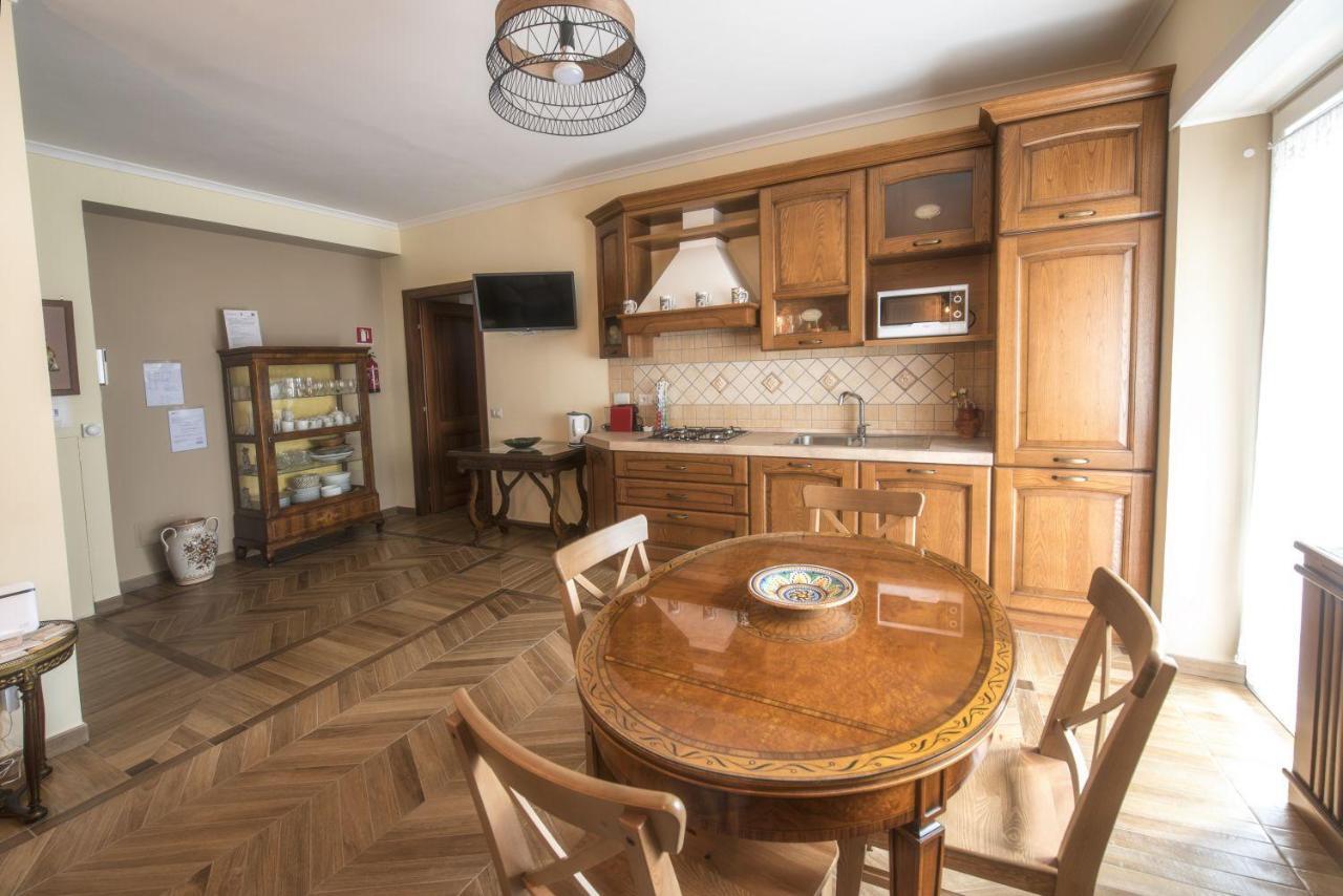 Bed & Breakfast Vacanze Romane Exterior photo