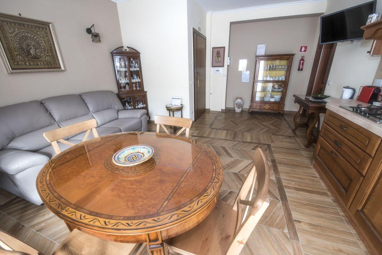 Bed & Breakfast Vacanze Romane Exterior photo