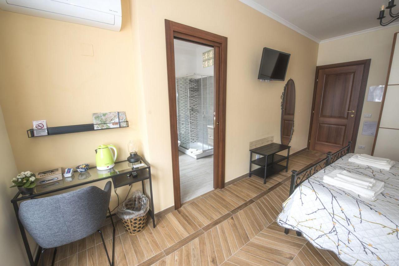 Bed & Breakfast Vacanze Romane Exterior photo